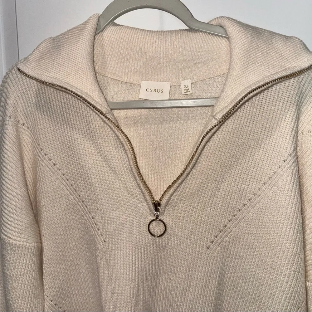 Cyrus women's long-sleeved ribbed zip-neck sweater, cream color, size XL